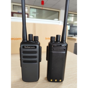 Tetocom TS-802 2800mAh <span class=keywords><strong>400</strong></span>-<span class=keywords><strong>470MHz</strong></span> Analog đài phát thanh 16 kênh 10Watt hai chiều cầm tay Walkie Talkie - Product Image 4