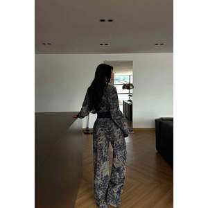 Ensemble de survêtement en nylon coupe-vent et respirant Atlas Custom Design, streetwear d'hiver, jogging, logo imprimé, commande minimum de 2 pièces - Product Image 1