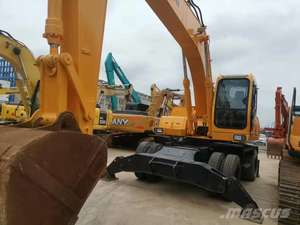 Pelle pelleteuse multifonction sur chenilles originale de la Corée Hyundai 210 à haut rendement Hyundai en bon état en vente - Product Image 3