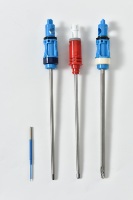 Lames et fraises de shaver arthroscopique en acier inoxydable haute dureté, performance de coupe fluide pour les soins articulaires et l'élimination des tissus
