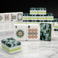 Ensemble de mahjong américain de luxe - Édition « Misty Grove » avec marbrure inspirée de l'émeraude et accents de vert citron, tuiles en résine de qualité supérieure