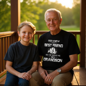 Dios sabía que necesitaba un mejor amigo, así que le dio a mi nieto una camiseta. - Product Image 3