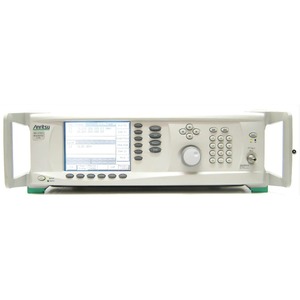 Générateurs de signaux RF/micro-ondes haute performance Anritsu MG3692A 2 à 20 GHz xgeqpt - Product Image 3