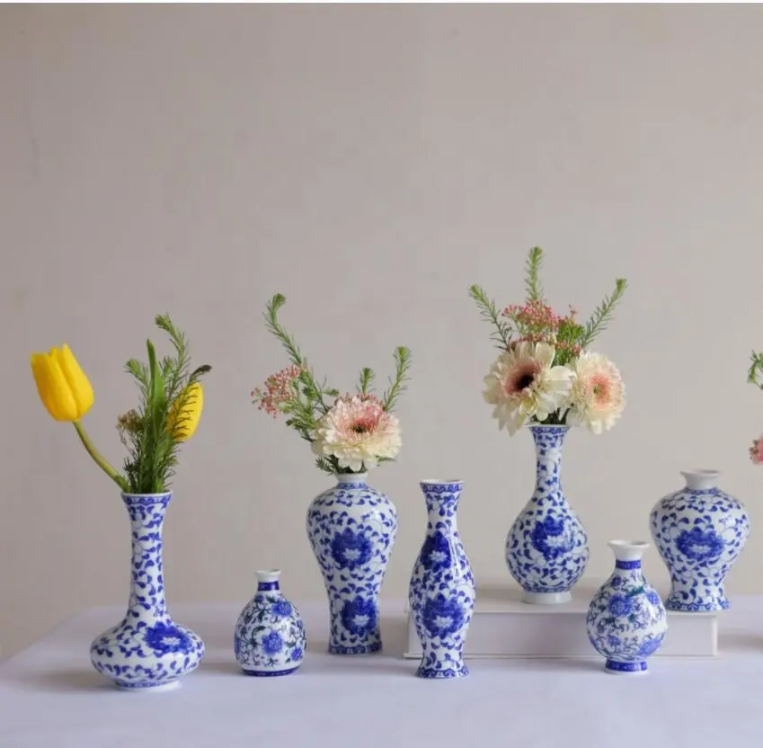 Goedkope Chinese Stijlen Blauw En Wit Bruiloft Tafeldecoratie Mini Keramische & Porseleinen Vazen