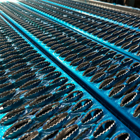 Planche de marche d'escalier en acier galvanisé de calibre 14 4-Diamond-N Passerelle industrielle antidérapante Perforée ASTM A653 G90 10-1/2 "Largeur