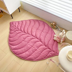 Tapis de jeu créatif pour chambre d'enfant, tapis d'éveil double usage pour bébé, tapis matelassé en forme de feuille 143*107cm, antidérapant, adapté aux animaux de compagnie - Product Image 2