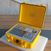 Testeur de rapport de bobinage pour transformateur avec fonctions de mesure du rapport de bobinage et de mesure du TTR de tension