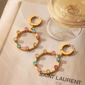 أقراط دائرية من الفولاذ المقاوم للصدأ مطلية بالذهب PVD متعددة الألوان من KITI للنساء، عصرية وبالجملة - Product Image 1