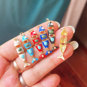 Mode Messing Einzigartige Gelenks chwänze Schuppen Fisch knochen Anhänger Charms für Schmuck Handgemachte Liebhaber Emaille Zirkon Fisch SCHMUCK - Product Image 3