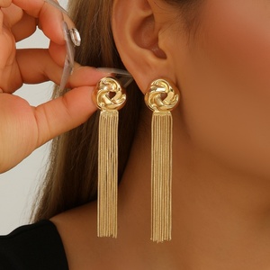 Jingciren Boutique, joyería exagerada europea y americana, pendientes con borlas de flores, embalaje elegante en caja de regalo - Product Image 4