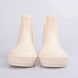 Bottes de <span class=keywords><strong>pluie</strong></span> basses légères antidérapantes imperméables pour filles de couleur <span class=keywords><strong>beige</strong></span> pour l'été et l'automne - Product Image 2
