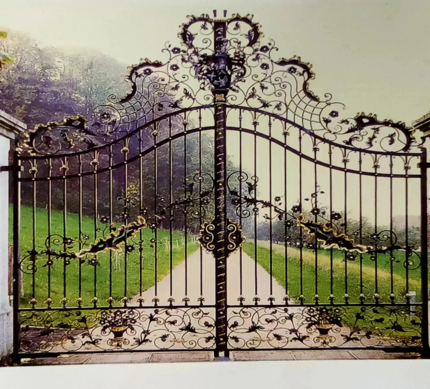 Wrought iron gate Factory direct sales, customized wrought iron gates and window grilles, handrails