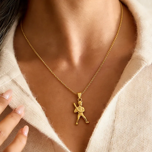 Elegante Collar con Colgante de Cruz de Acero Inoxidable 304 Chapado en Oro de 18K, Cadena de Estilo Simple que No se Destiñe para Mujer, Atuendos Casuales - Product Image 6