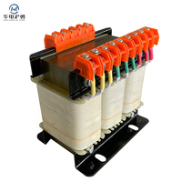 Transformateur auxiliaire triphasé carré fabriqué en Chine, bobinage en aluminium, triple bobinage, conforme aux trois protections
