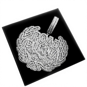 Colgante de diseño de letras Hip Hop de calidad premium, plateado con diamantes cultivados en laboratorio, elegante y con estilo. - Product Image 1