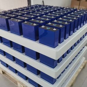 EU US <span class=keywords><strong>PL</strong></span> Lagerbestand EV Lf280K V3 10000 Zyklen LiFePO4-Batterie 280Ah Grade A EV LF 280k 3,2V 304Ah 306Ah 314Ah Batterie zur Energiespeicherung - Product Image 5