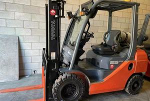 Forklift Diesel Toyota 2.5 Ton Bekas Berkualitas Tinggi Asli Jepang, Harga Murah untuk Performa Tinggi - Product Image 5