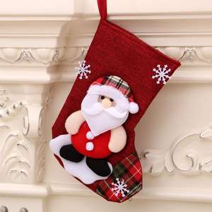 Produits de Noël : Décoration d'arbre de Noël, Poupée en peluche Elfe de Noël, Kit de chaussettes en lin doux miniatures - Product Image 1
