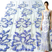 Tissu en dentelle brodée perlée à appliques florales 3D 100 % polyester pour robes de soirée et robes de mariée