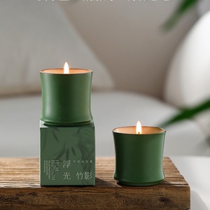 Vela Aromática de Cera de Soja en Taza de Cerámica Verde Oscuro con Forma de Bambú <span class=keywords><strong>y</strong></span> Patrón de Hojas, en Caja de Regalo para Decoración de Mesa del Hogar - Product Image 3