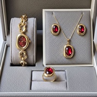 Ensemble de bijoux montre à quartz pour femme, luxe discret, avec boîtier en galets fluides, collier, bague et boucles d'oreilles en cristal facetté