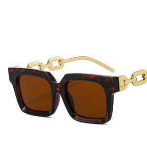 <span class=keywords><strong>2022</strong></span> à la mode rétro carré grand cadre <span class=keywords><strong>lunettes</strong></span> de soleil avec lentilles UV400 mode populaire nouvelle chaîne en métal jambe <span class=keywords><strong>lunettes</strong></span> pour enfants - Product Image 5