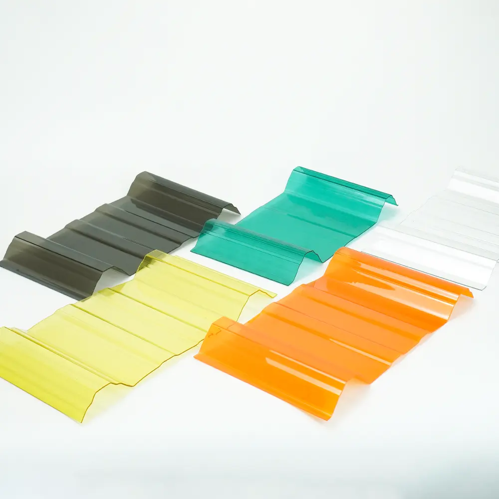 Özelleştirilmiş yüksek mukavemetli şeffaf oluklu plastik polikarbonat/UV blok plastik çatı polikarbonat levha