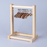 Support de Vêtements Créatif en Bois Fait Main pour Poupée, Mini Porte-Manteau Éducatif pour Poupée de 20 cm, Accessoires pour Poupée BJD