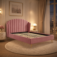 Lit double capitonné style glamour français avec tête de lit rose en forme de pétale et sommier à lattes en bois pour chambre de fille - Vente en gros