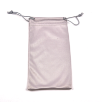 Vente en gros Pochette pour lunettes de soleil en microfibre avec logo personnalisé Sac à cordon souple pour lunettes Ensemble de chiffons de nettoyage pour essuyer les lunettes Rectangle