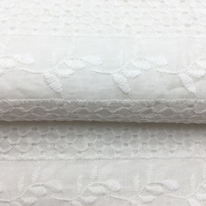 Tela de Brocado de Algodón Transpirable, Bordada a Máquina, Tejido Liso, Recubierta de PE, para Uso Textil en el Hogar, Perforada, Hecha a Medida - Product Image 4