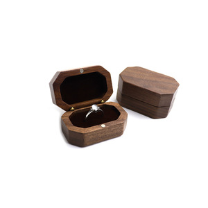 Engagement Ring Boxes Jewelry Ring Gift Box Wedding Jewelry Case Wood Round Carved Proposal Wedding Ring Holder Display Box Jewe