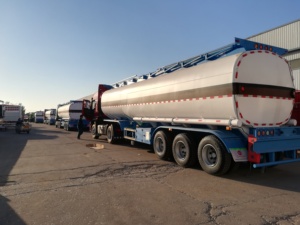 Autocisterna Usata a 3 Assi 42000L 45000L con Semirimorchio Cisterna per Carburante in Vendita nelle Filippine - Product Image 6