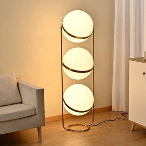 Lampe sur pied LED réglable en hauteur, globe en acrylique blanc, métal chromé de luxe, vente chaude, pour salon, décoration d'hôtel - Product Image 3