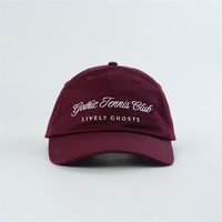 Op maat gemaakte geborduurde logo bordeaux pet met 6 panelen, bordeauxrode baseballcap, vintage wijnrode katoenen sportpet, gotische tennisclubpet