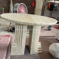 Table basse moderne ovale en travertin beige avec table en travertin en forme de L pour 6 personnes, table à thé de luxe personnalisée