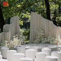 SMOOTH Arche décorative en métal blanc ondulé pour accessoires de mariage, draperie, chapiteau, chuppah, mandap, toile de fond et rideau pour cérémonie de remise des diplômes