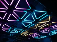 Discothèque Plafond Décor Treuil Cinétique LED Boule Lumière DMX Tube De Levage Art-Net Éclairage Contrôle Scène pour Fête Live Concert sACN