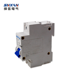 Cầu dao chống rò rỉ chuyên nghiệp chất lượng cao trực tiếp từ nhà máy DZ47-125 100A 1P - Product Image 1