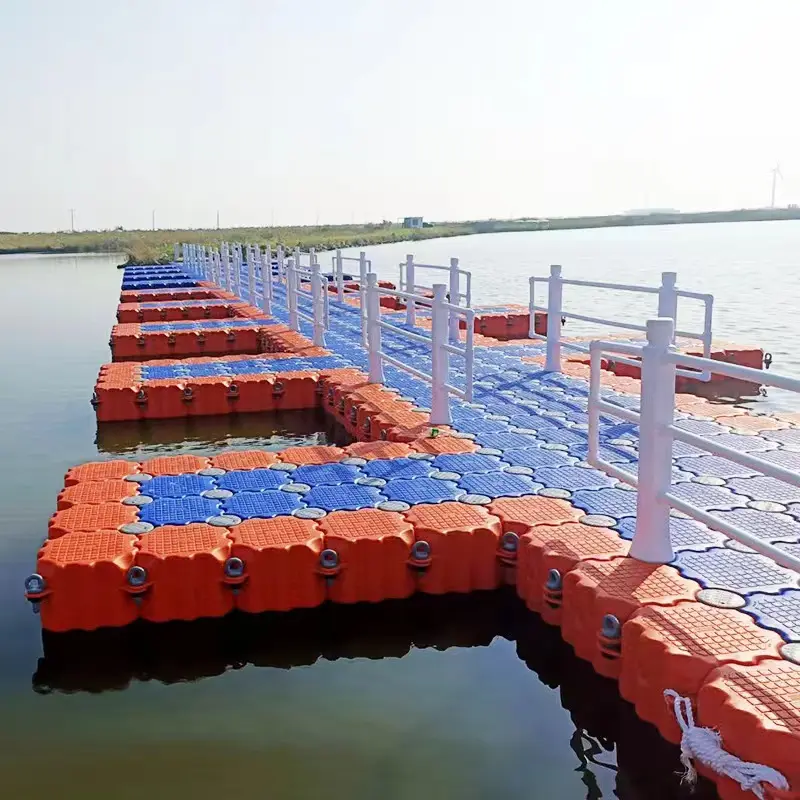 Grosir Modular Floating Dock HDPE kualitas tinggi Pontoon kubus untuk apung tinggi mengambang jembatan plastik perahu Jetski Dock