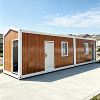 Maison conteneur modulaire en acier détachable avec toit en pente, salon étanche en panneaux sandwich