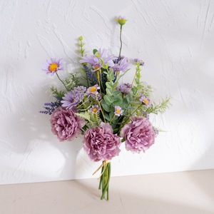 Arrangement de fleurs artificielles Xuanruo, mélange de pivoines et de marguerites violettes, vase en métal, décoration de la maison, décoration de mariage CF01387 - Product Image 3