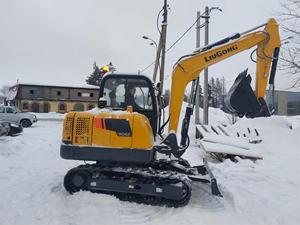 Nouvelle mini-excavatrice sur chenilles Liugong 906E de 6 tonnes, petite pelle hydraulique avec moteur d'origine pour l'aménagement paysager municipal - Product Image 3