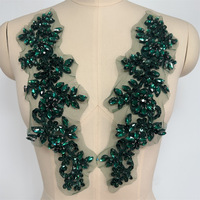 Appliques de fleurs en cristal brodées de haute qualité avec strass perlés pour accessoires de vêtements et robes de mariée DIY