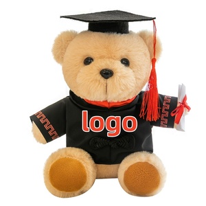Orsacchiotto di Peluche di Alta Qualità con Cappello e Uniforme per Laurea, Personalizzabile con Logo, Souvenir Universitario, Vendita all'Ingrosso - Product Image 1