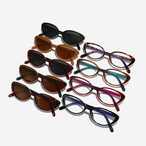 Gafas de Sol Personalizadas con Logotipo, Moda Vintage 2025, Montura de PC con Remaches, Protección UV400, Diseño Ojo de Gato Pequeño, Unisex - Product Image 4