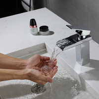 Robinet d'évier de salle de bains en acier inoxydable, mitigeur de lavabo à la mode 304 SS, cascade