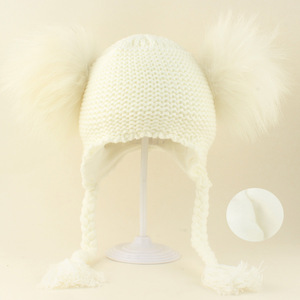 Bonnet d'hiver en tricot pour enfants avec double pompon en fausse fourrure, doublure épaisse et chaude, idéal pour le froid - Product Image 6