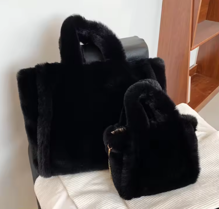 สีดำ ขนาดเล็ก