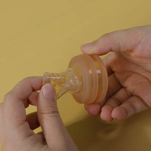 Cuchara de Silicona Suave para Alimentación de Bebés, Biberón con Cuchara para Arroz, Herramienta para Alimentos Complementarios, Tazón para Polvo de Arroz, <span class=keywords><strong>6</strong></span> <span class=keywords><strong>Meses</strong></span>+ - Product Image 4